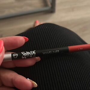 Splash Red Lip Liner Precision Define
